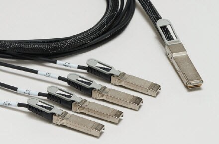 TE Connectivity SFP28/QSFP28 Kupfer-Kabelsätze TE Connectivity SFP28/QSFP28 Kupfer-Kabelsätze